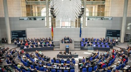 Bundestag urges to increase supply of weapons to Ukraine