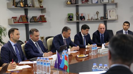 Министр Цифрового Развития и Транспорта Рашад Набиев провел встречу в Azercell
