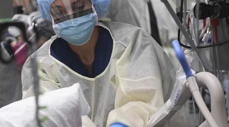 WHO reports steady decline in global COVID incidence, mortality