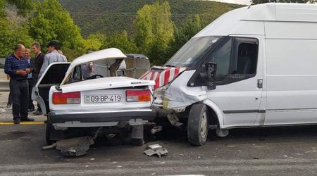 В Огузском районе столкнулись ВАЗ и грузовик, есть погибший