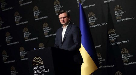 Kuleba calls on France to boost arms supplies to Ukrainian army