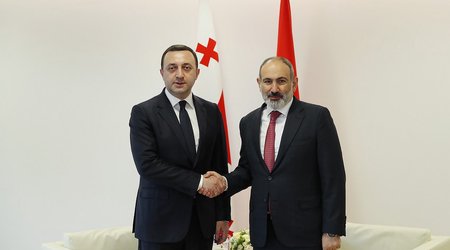 Armenian and Georgian PMs talk over phone