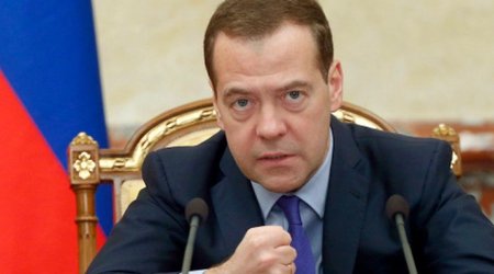Медведев призвал не пугать РФ ударами НАТО по Крыму, пообещав ответ гиперзвуком