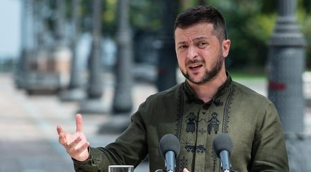 Zelenskyy gives Putin ultimatum on recognition of 'referendums'