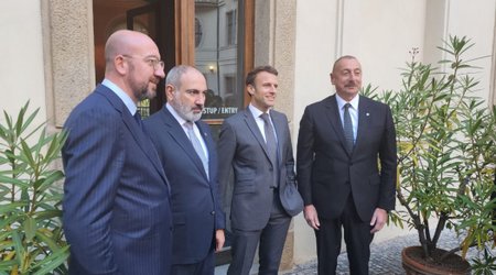 В Праге начались переговоры Алиева с Пашиняном - ФОТО