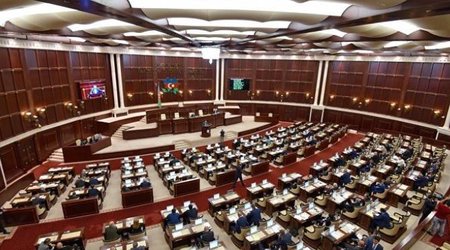 İCİEC-nin təsis müqaviləsi bir oxunuşda qəbul edildi