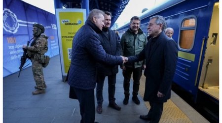 Swiss President arrives in Ukraine