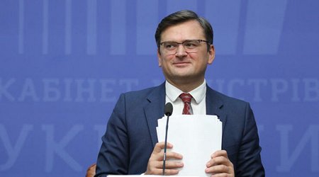Ukrainian, French FMs talk over phone