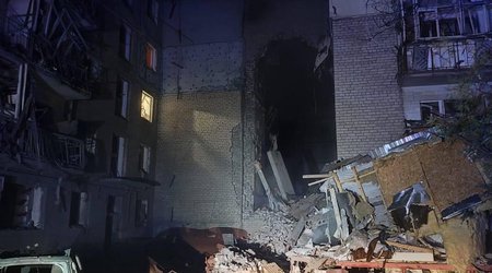 Russian forces shell residential building in Ukraine’s Mykolaiv, leaving several dead & wounded