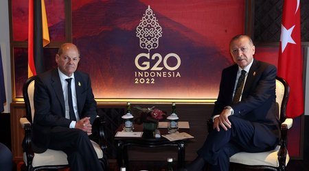 Erdogan meets with German chancellor