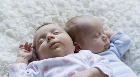 С начала года в Азербайджане родились 2630 близнецов и 117 тройняшек