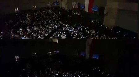 Заседание сессии ПА ОБСЕ в Варшаве началось в темноте в знак солидарности с Украиной