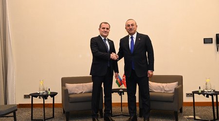 Ceyhun Bayramov Polşada Mövlud Çavuşoğlu ilə görüşüb