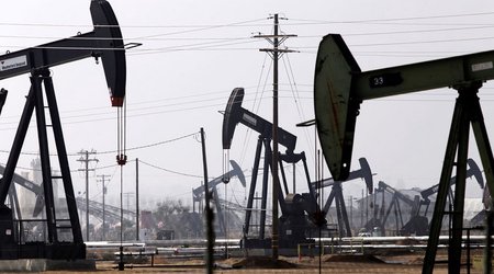 Oil prices fall