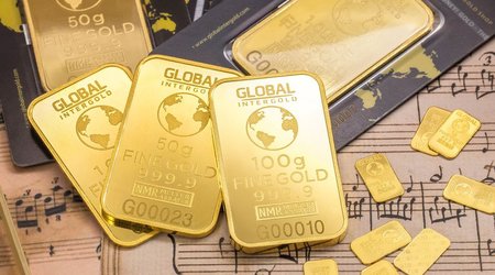 Gold prices fall below $1,795 per ounce