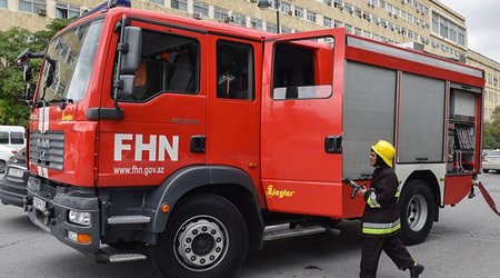 В Баку произошел пожар в компании по производству молочной продукции