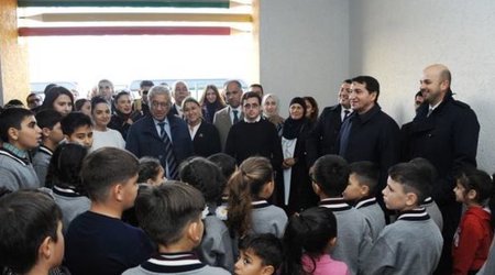 Хикмет Гаджиев и дипломаты побеседовали с учениками в Зангилание