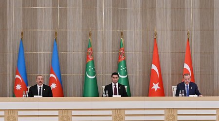 Подписаны документы между Азербайджаном, Турцией и Туркменистаном