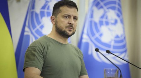 Volodymyr Zelenskyy pays unannounced visit to Bakhmut
