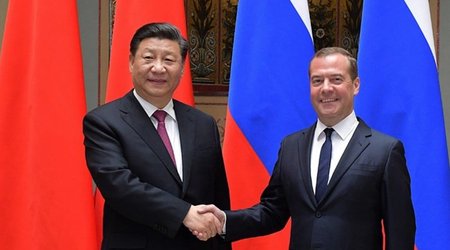 Xi Jinping , Dmitry Medvedev meet in Beijing