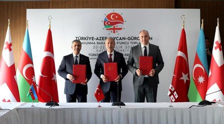 Türkiyədə üçtərəfli görüşə dair sənəd imzalandı