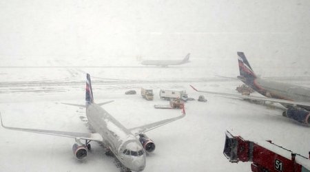 Over 50 delayed or canceled at Moscow airports due to bad weather