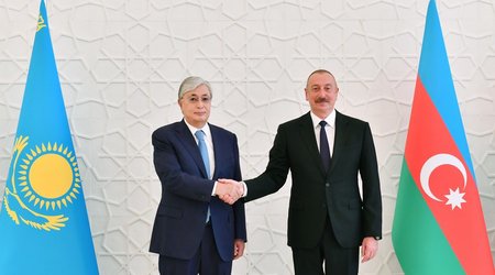 Президент Казахстана поздравил президента Ильхама Алиева