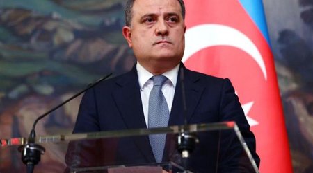 Ceyhun Bayramov Rusiyaya gedib