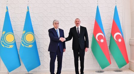 Tokayev İlham Əliyevə zəng etdi