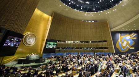 В ООН раскритиковали запрет женщинам Афганистана работать в НПО