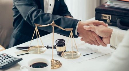 EU bans lawyers from advising Russian firms on sanctions