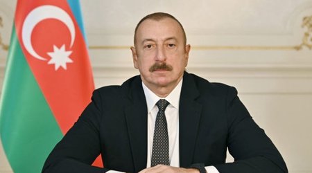 Президент Азербайджана поздравил лидера Кубы