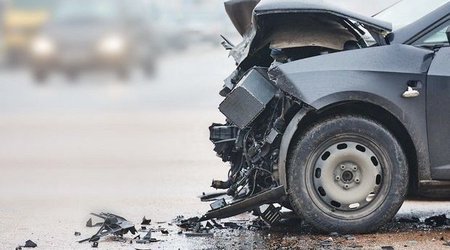 В Шамкире автомобиль врезался в столб