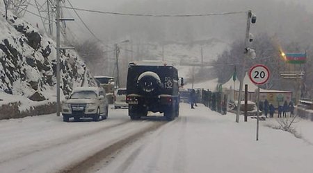 Высота снежного покрова в Шуше достигла восьми сантиметров