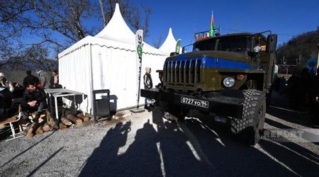 По дороге Ханкенди - Лачын беспрепятственно проехали 11 автомобилей миротворцев