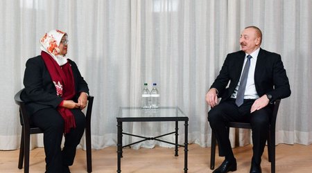 Prezident Maimuna Mohd Şəriflə görüşüb