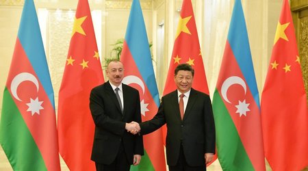Президент Ильхам Алиев поздравил председателя КНР