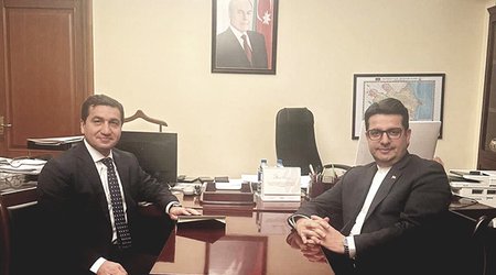 Hikmət Hacıyev İran səfiri ilə görüşdü