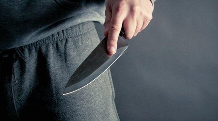 В Баку мужчине нанесены ножевые ранения
