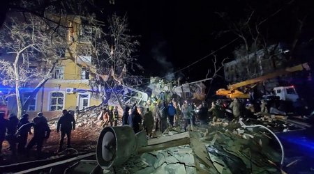 Russian missile destroys Ukrainian apartment building; 3 dead, say police