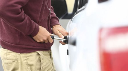 В Баку угнали автомобиль