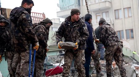 4 people rescued in Turkiye’s Gaziantep 28 hours after house collapse