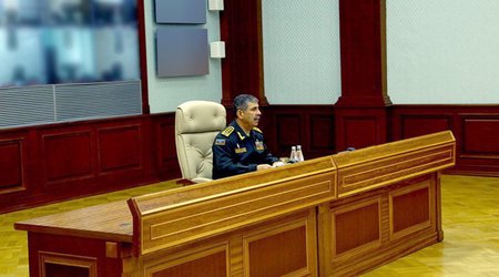 Министр обороны Закир Гасанов провел служебное совещание