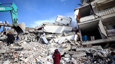 $150,000 found in Türkiye under rubble of residential building