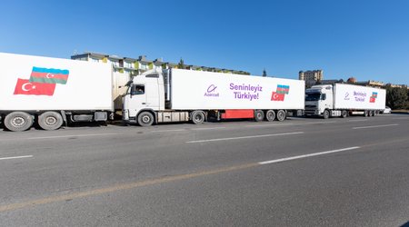 Azercell отправляет в Турцию базовые радиостанции и гуманитарную помощь