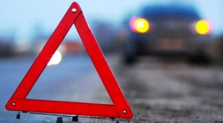 В Исмаиллы на обледеневшей дороге столкнулись семь автомобилей, есть пострадавшие