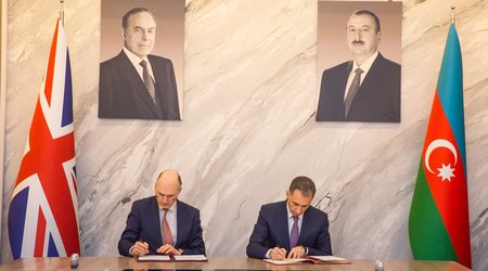 Azərbaycan və Böyük Britaniya avtomobil daşımaları haqqında Saziş imzalayıb
