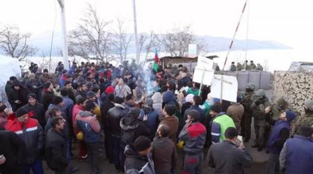 Xankəndi-Laçın yolunda keçirilən etiraz aksiyası yetmiş altı gündür davam edir