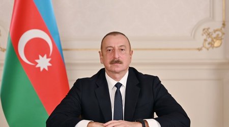Prezident İlham Əliyev Xocalı soyqırımı abidəsini ziyarət edib