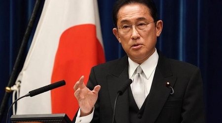 Japanese PM urges G7 summit participants to oppose Russia's nuclear threats